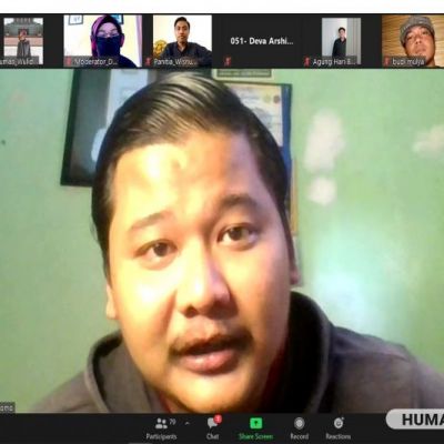 Semangati Anak Muda Lewat Bedah Buku Secara Virtual