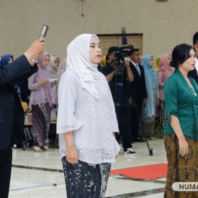 Ambil Sumpah Profesi, Ribuan Lulusan PPG UNESA Siap Mengabdi