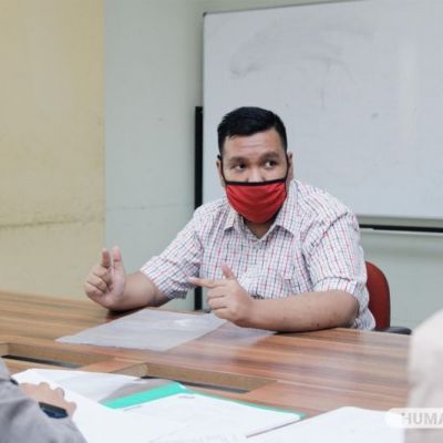 Peserta Disabilitas Ikut Tes di UNESA Dari Aceh Rela Naik Bus Berhari-hari