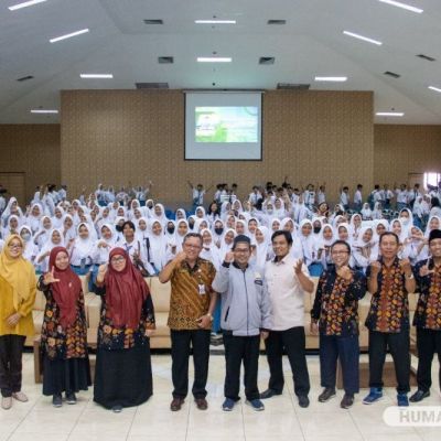 SMA Negeri 1 Plosoklaten Kunjungi Kampus Rumah Para Juara