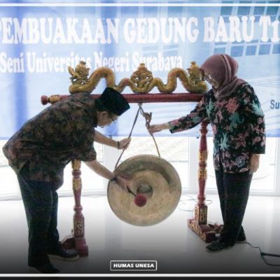 Wakil Rektor Bidang Akademik dan Dekan FBS Resmikan Pembukaan Gedung T13