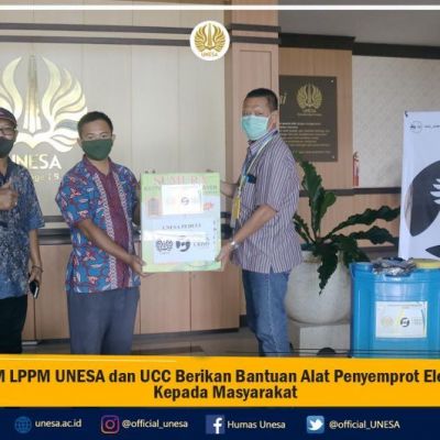 PKM LPPM UNESA dan UCC Berikan Bantuan Alat Penyemprot Elektrik Kepada Masyarakat