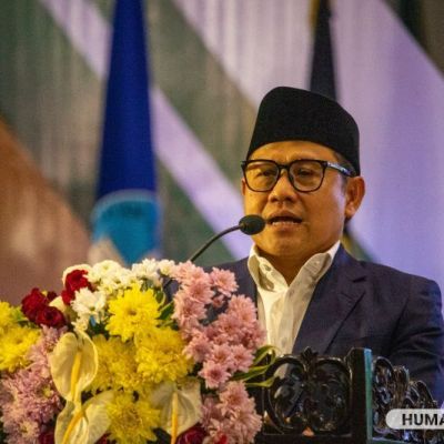 Cak Imin Beri Motivasi dan Paparkan Tantangan Bangsa di Hadapan Wisudawan UNESA