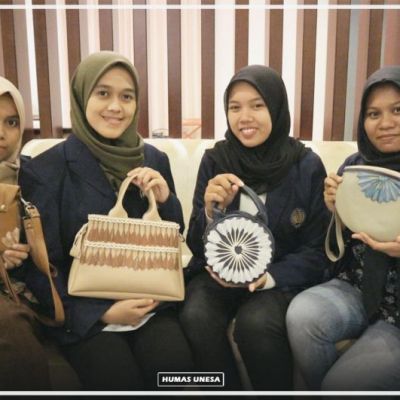 TABACO Tas Limbah Shuttlecock Kreasi Mahasiswa FIO