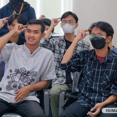 Siap Fasilitasi Teman-teman Tunarungu, Mahasiswa UNESA Belajar Bahasa Isyarat bersama TIBA